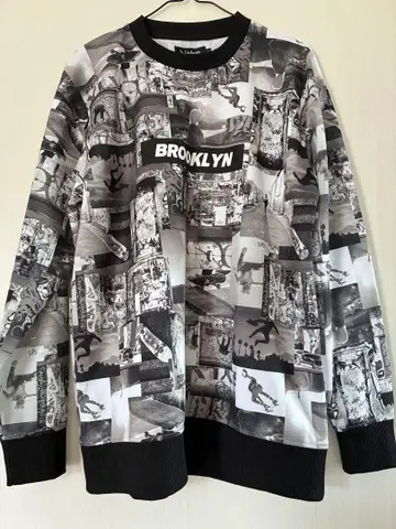 Dig deep 올 패턴 사진 프린트 폴리 맨투맨 새상품급