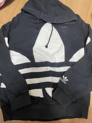 adidas 후드 부착 후드티 다크 그레이