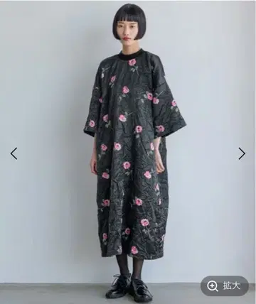꽃무늬 반팔 롱 원피스 블랙