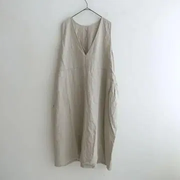 네스트로브 nestRobe 블랙 린넨 V넥 슬리브리스 원피스