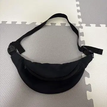 UNIVERSAL PRODUCTS 바디백 블랙 웨스트 파우치