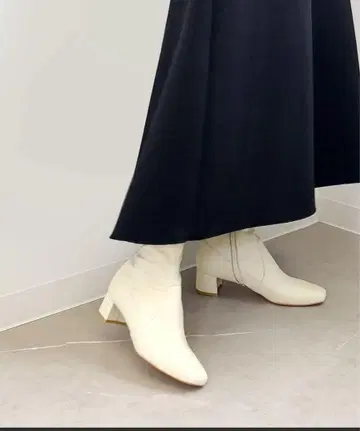 스트레치 숏부츠 디아나 도트