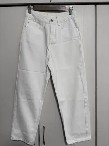 화이트 데님 팬츠 M 사이즈 새상품급