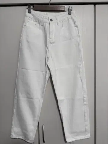 화이트 데님 팬츠 M 사이즈 새상품급