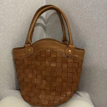 브라운 가죽 뜨개질 토트백