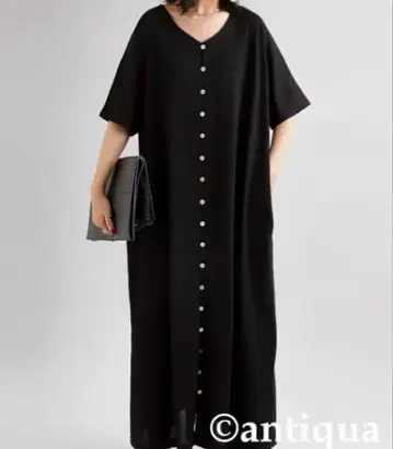미착용 새상품 안티카 티셔츠 버튼 원피스 블랙