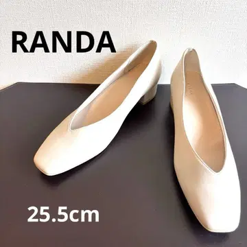 새상품급 RANDA 아이보리 스퀘어토 펌프스