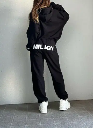 [ GYDA ] MILIGY 스웨트 팬츠