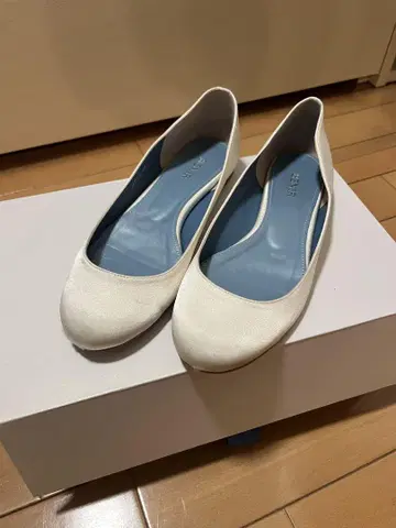 BENIR 화이트 플랫슈즈