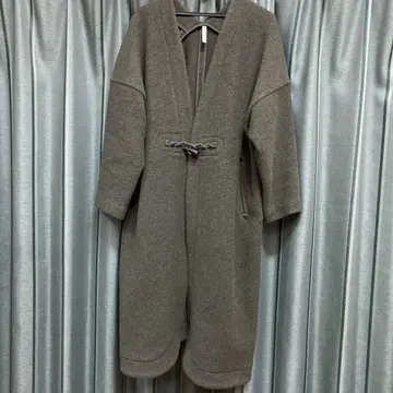 UNTITLED 올리브 그린 롱 코트