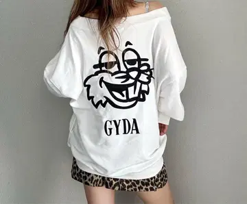 [ GYDA ] Bunny Face V넥 트레이닝복