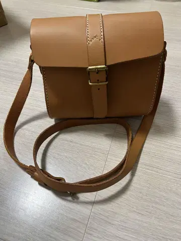 [ 고품질 ] HERZ / 헤르츠 가죽 숄더백