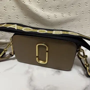 [새상품급] MARC JACOBS 스냅샷 숄더백 베이지