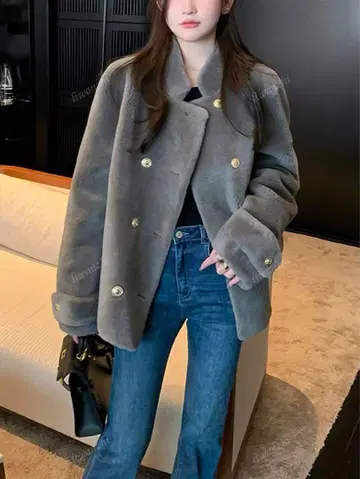 그레이 더블 브레스트 무스탕 코트