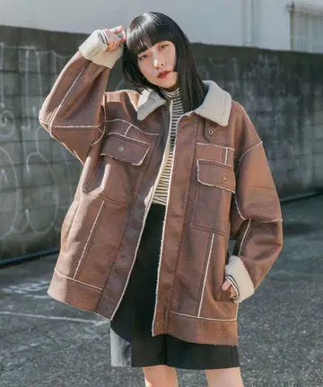KBF 오버 사이즈 보아 자켓