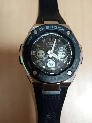 CASIO G-SHOCK GST-W300