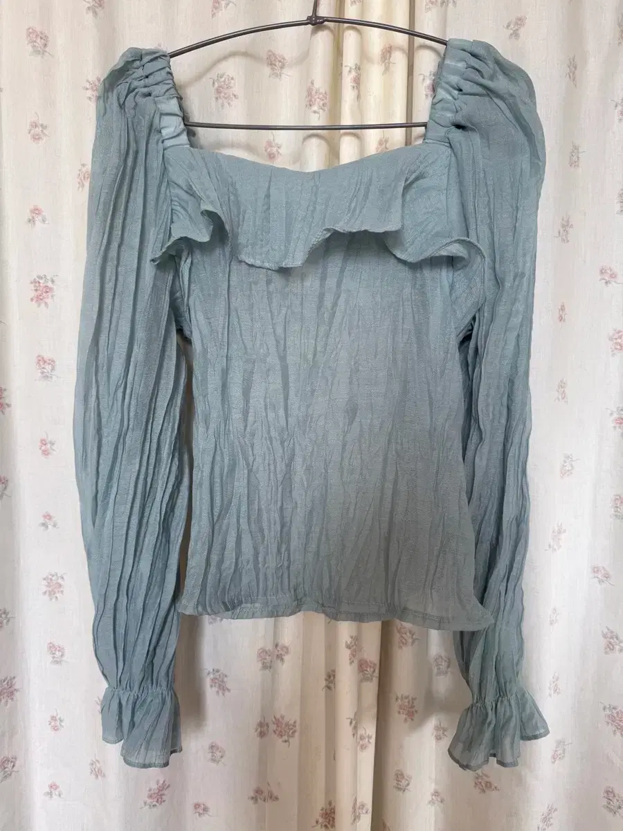 Coincoz Stitch Shirt Blouse (Sale) #코인코즈,#블라우스,#셔츠 on Bunjang Global Site.