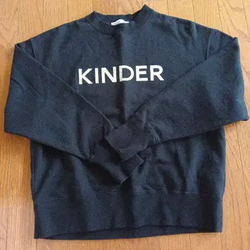 Liyoca 새상품급 Kinder 프린트 맨투맨 (블랙)