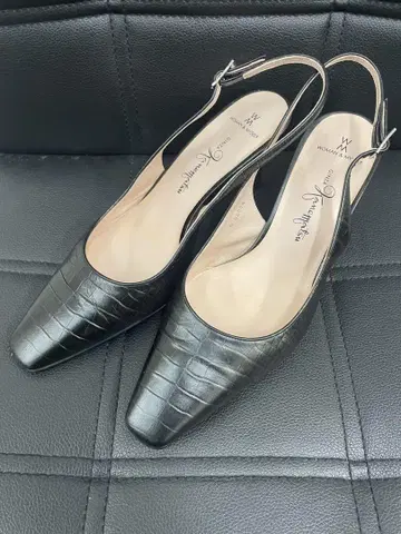 긴자 카네마츠 크로커다일 무늬 펌프스