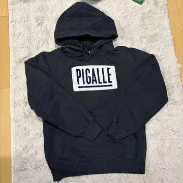 PIGALLE 후드 부착 후드티 블랙 무료배송