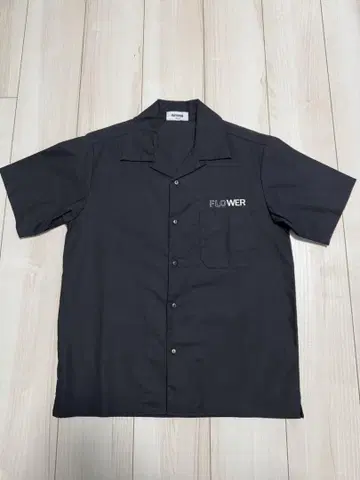 FACTOTUM FLOWER 오픈 카라 셔츠 블랙