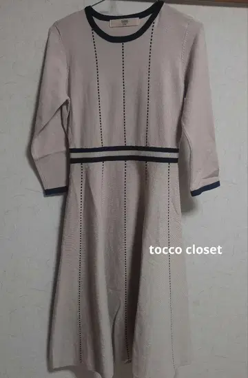 tocco closet 베이지 스트라이프 니트 원피스 7부 소매