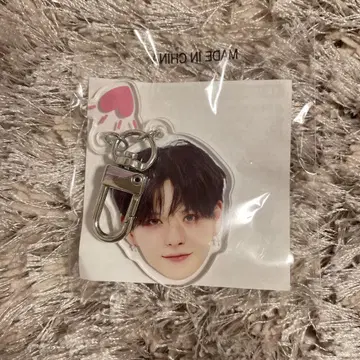 Treasure 얼굴 아크릴 키링 요시 요시