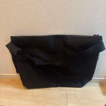 meltum 숄더백