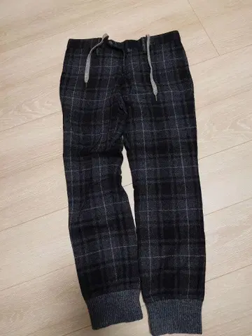 Brilla 체크 무늬 조거 팬츠