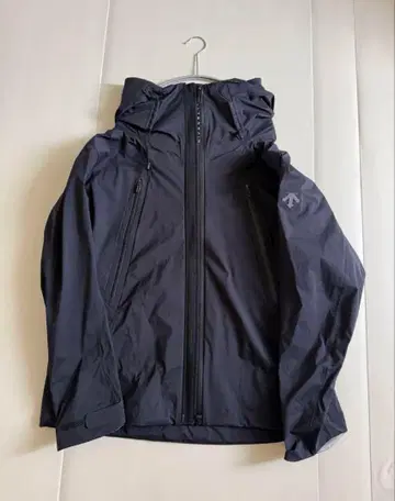 새상품 미사용 DESCENTE ALLTERRAIN 클레어스