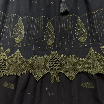 마블슈드 bad lace 롱 자수 스커트