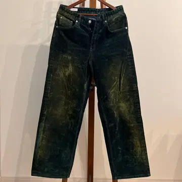 ZARA 유즈드 벨벳 피니시 데님 팬츠