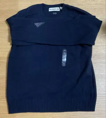 유니클로 UNIQLO 안야 힌드마치 캐시미어 크루넥 스웨터 M