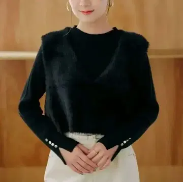COHINA 페더 V넥 니트 베스트