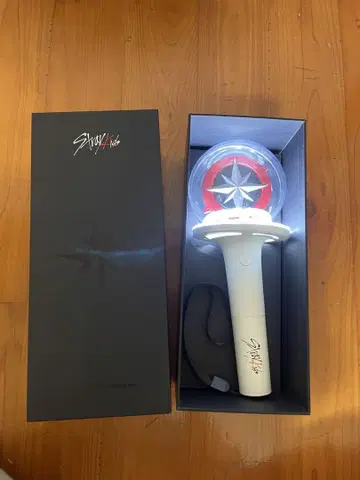 Stray Kids OFFICIAL LIGHT STICK VER.2