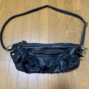 가죽 숄더백 블랙