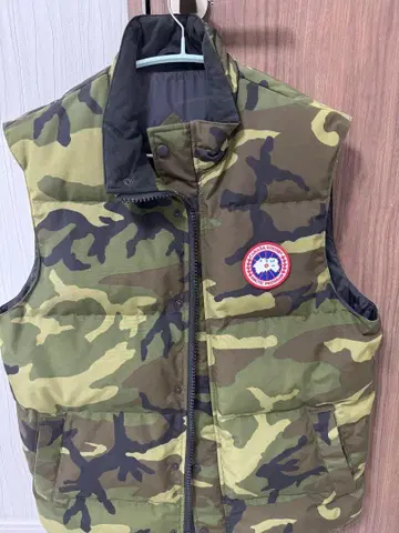 Canada Goose 카모플라쥬 베스트 L