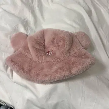 새상품급 미키 버킷햇 핑크 58cm 버킷햇 퍼 귀달이