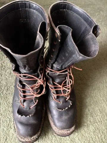 WHITES BOOTS SMOKE JUNPER