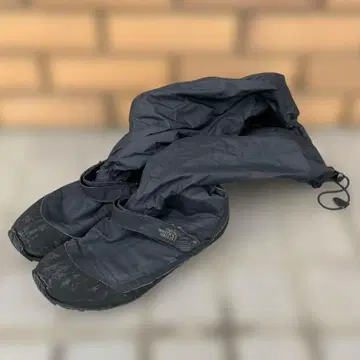 The North Face 방수 아웃도어 부츠 블랙
