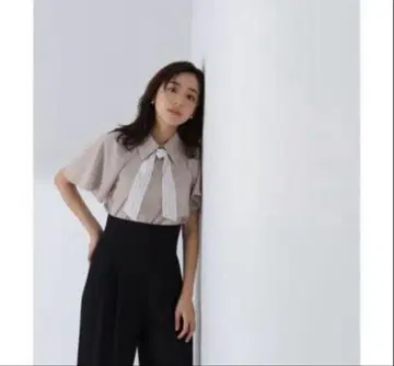 내추럴 뷰티 베이직 스트라이프 타이 부착 셔츠