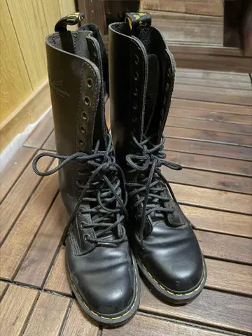 Dr.Martens 14홀 부츠 닥터마틴