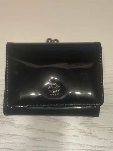 마리콴트 3단 폴더형 지갑