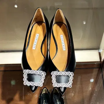 새상품 PIPPICHIC 비쥬 플랫 펌프스 37.5 24.5cm
