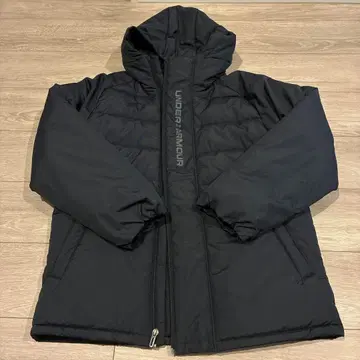 언더 아머 블랙 다운 자켓