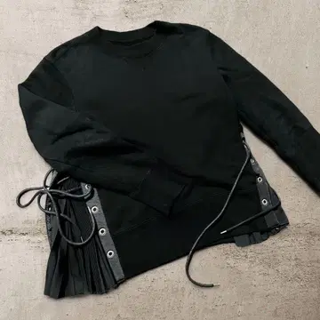 sacai 사이드 플리츠 맨투맨