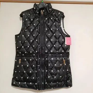 새상품 kate spade 블랙 도트 무늬 퀼팅 베스트