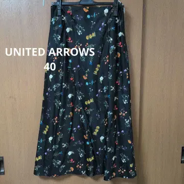 UNITED ARROWS 40 보타니컬 세미 플레어 스커트