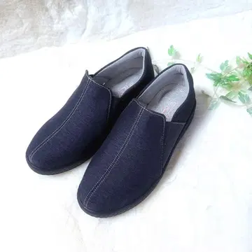 미사용 바이오피터 로우컷 스니커즈 슬립온 블랙 23.0cm