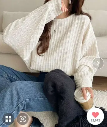 부클 자카드 상의